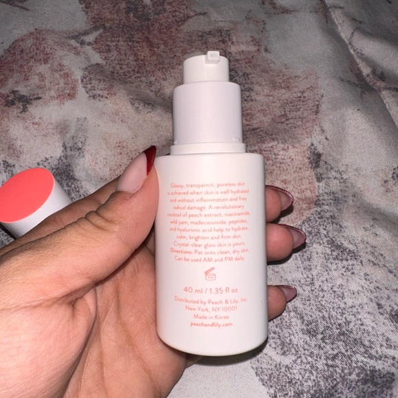 Peach & Lily Glass Skin Refining Serum - Picture 2 of 2